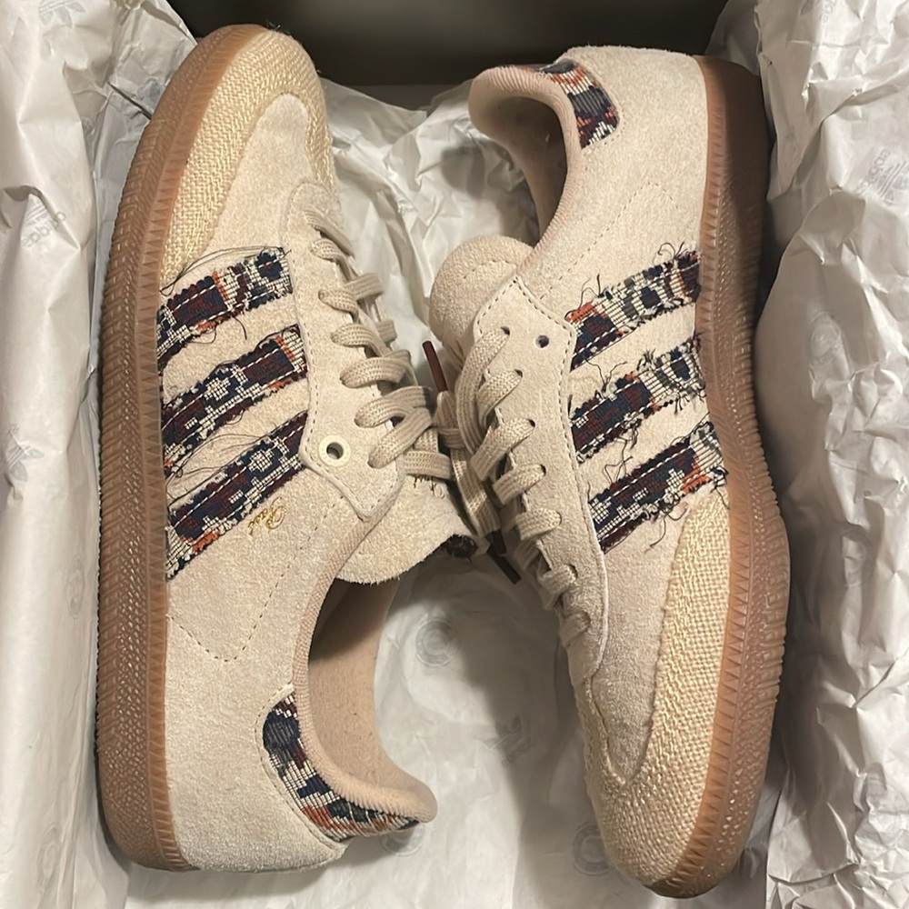 End X Adidas Samba ‘Past’.